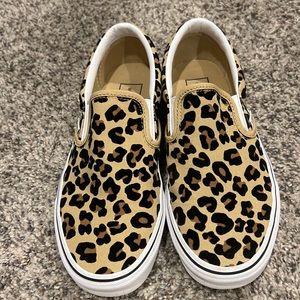 Leopard vans